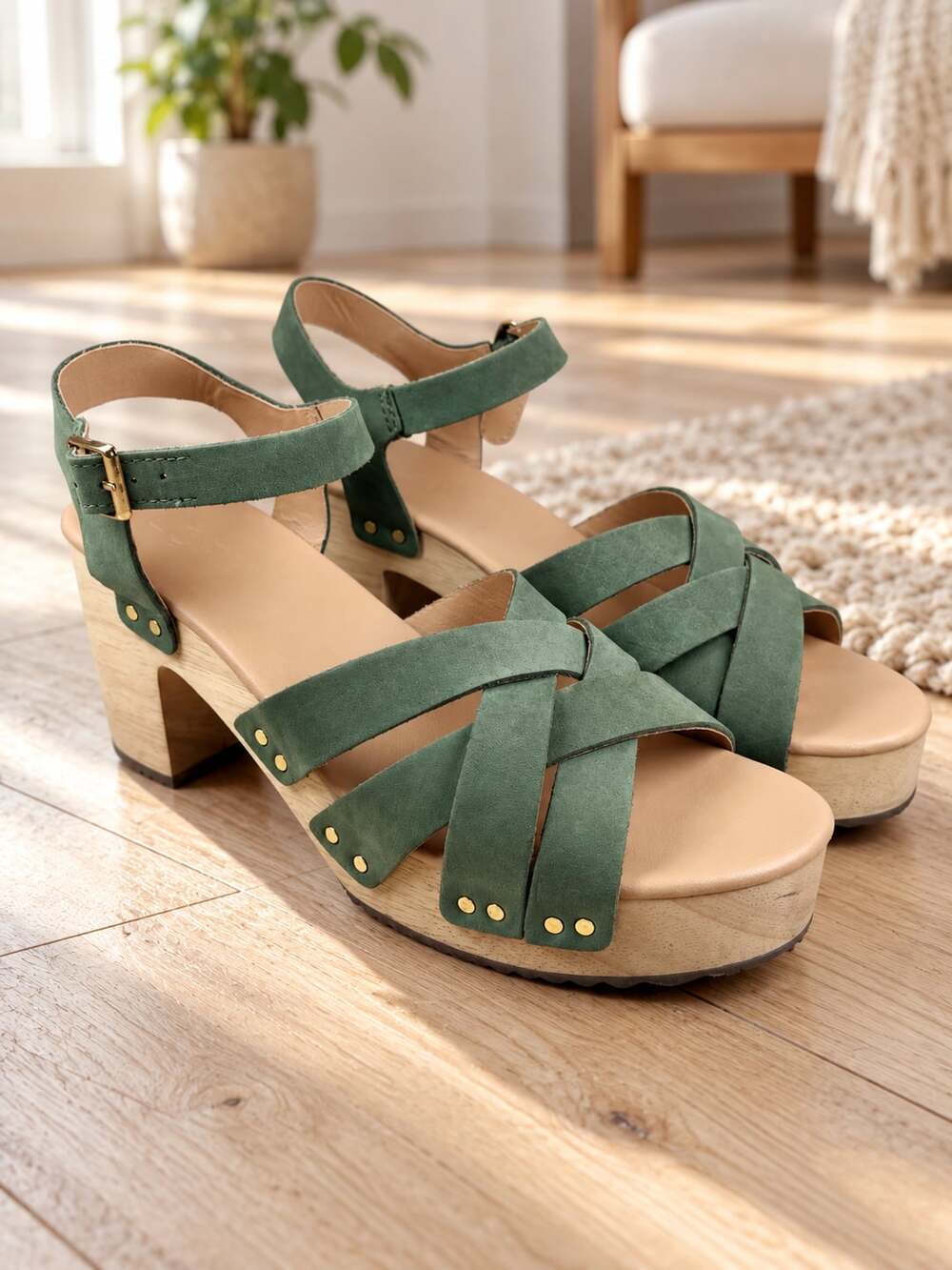 LOFT Leather Strappy Clog Sandals Green Platform Block Heel Women’s 8.5 M